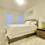 Beautiful And Unique Home In Niagara